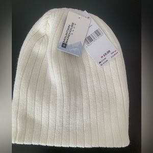 🆕Mountain warehouse  white winter hat